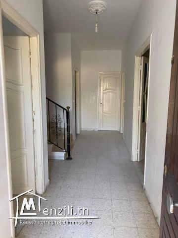 Jolie villa composée de deux étages séparés à ennkhilette