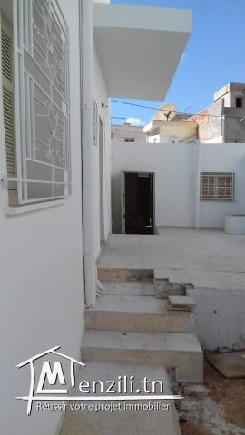 Villa à SFAX route Soukra proche uiversités jardin 370 m2