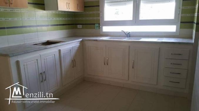 Appartement spacieux a la soukra