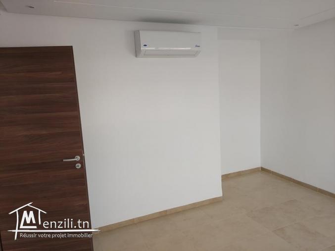 Mise en location de bureau S+1 Neuf haut standing avec place parking au sous sol