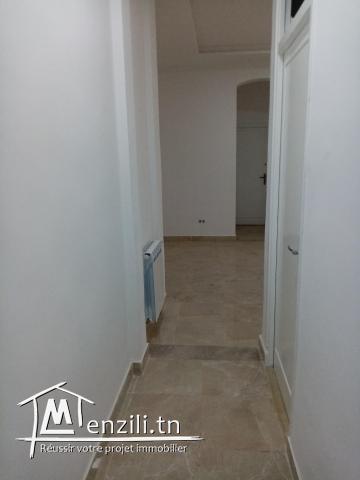 À louer sur avenue principale khereddine