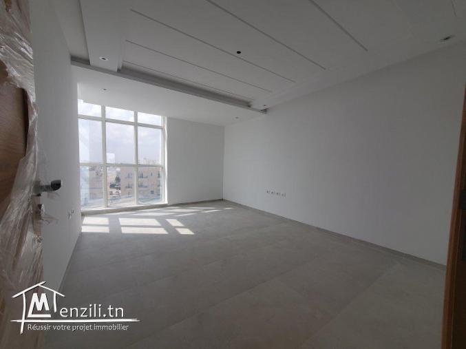 A vendre S+2 bureautique sur la zone touristique de Sousse.