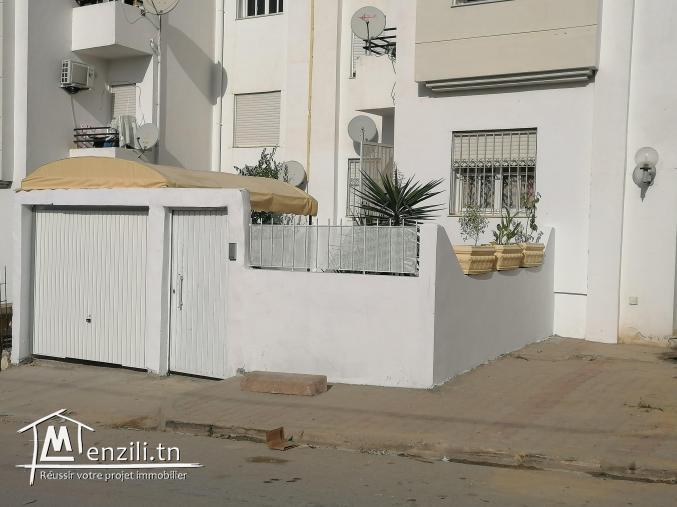 للبيع شقه بالطابق الأرضي ذات مدخل فردي 