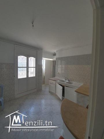 appartement S+3 complexe essaida 1er Etage