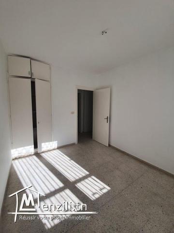 appartement S+3 complexe essaida 1er Etage