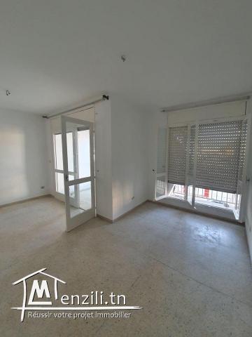 appartement S+3 complexe essaida 1er Etage