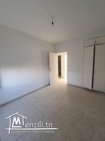 appartement S+3 complexe essaida 1er Etage