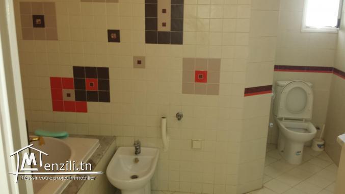 A vendre 2 villas indépendantes très bon standing à Bhar Lazreg