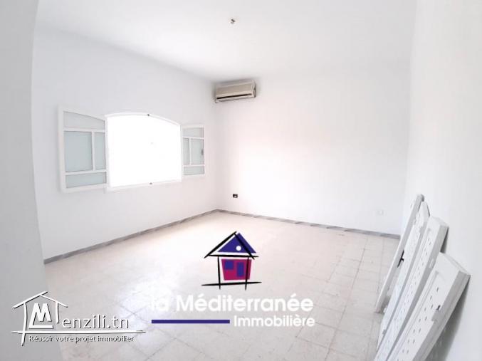 étage de villa s2 à Radés