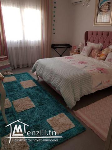 A vendre magnifique villa jumelée à Khezama