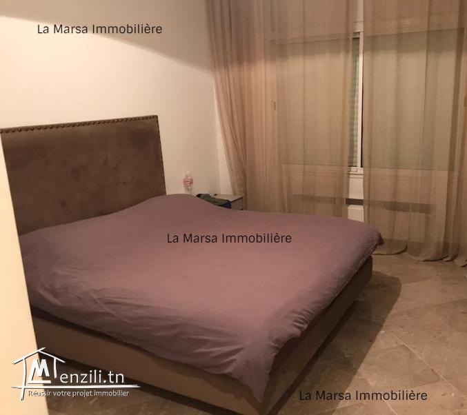 Un rez-de-chaussée s2 meublé avec jardin à Cité Les Pins