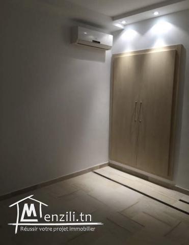 A vendre un appartement s+2 haut standing en première étage situé à soukra
