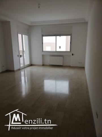 A vendre S+3 à cité lwahat