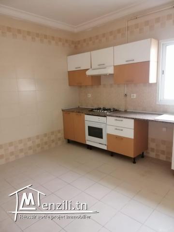 A vendre S+3 à cité lwahat