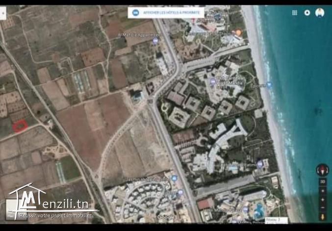 Terrain titré à proximité d'hôtel Thapsus