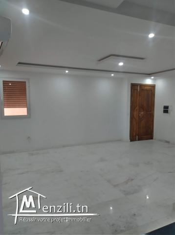 A louer un bel appartement à la marsa.cité erriadh