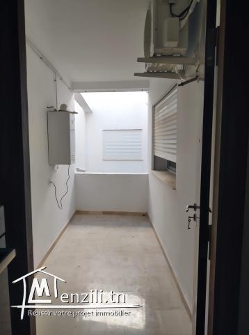 A louer un bel appartement à la marsa.cité erriadh
