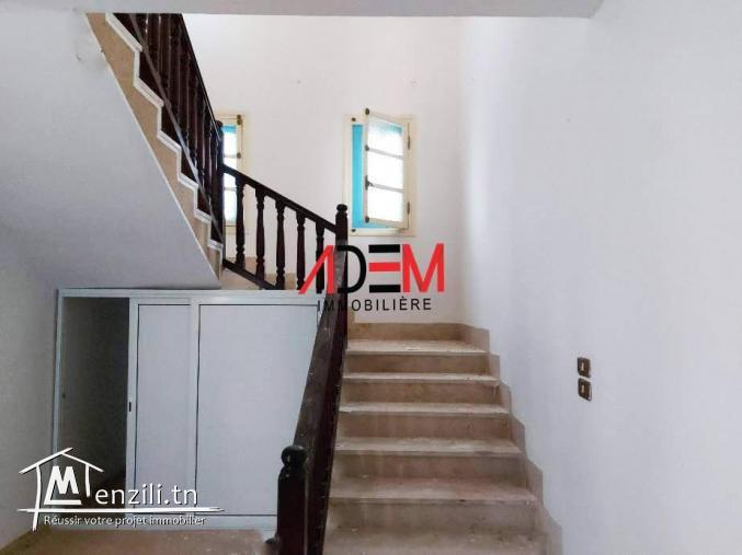 Villa style américain de 500 m2  prés de la mer avec garage