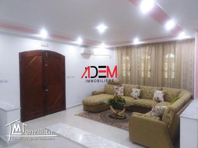 Villa érigée sur trois niveaux  dans un emplacement stratégique, et commercial