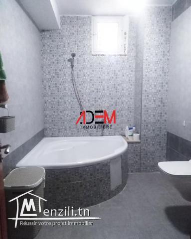 Villa érigée sur trois niveaux  dans un emplacement stratégique, et commercial