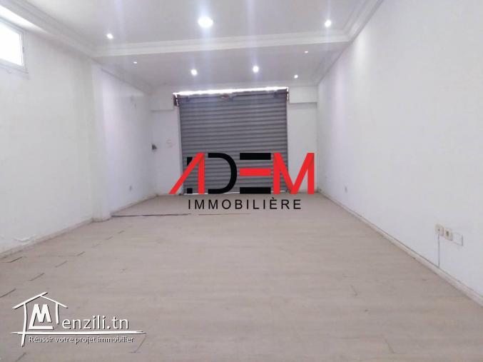 Local commercial de 200m² bien situé