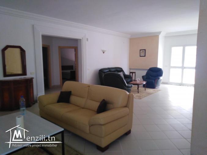 Villa à vendre située à cité el hidhab.