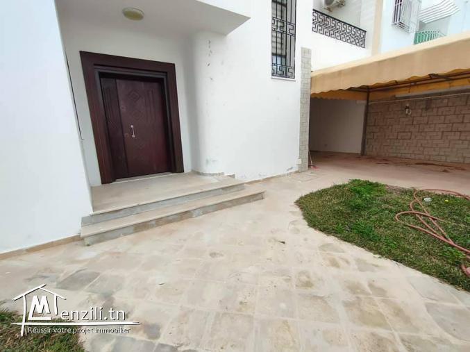 villa à Boumhel el Bassatine