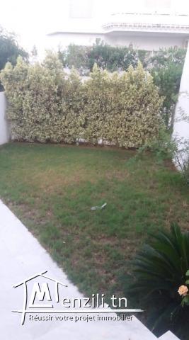 1 500 DT 2éme étage de villa à Ennasr 1