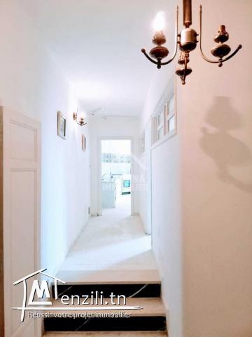 A louer un rez de chaussée de villa semi meublé avec entrée indépendante à Gammarth supérieur