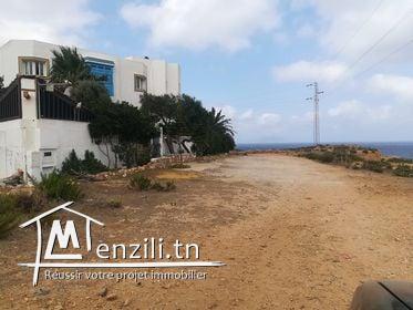 Terrain près de la plage El Haouaria 
