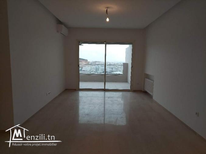 Luxueux S+1 tout neuf avec terrasse à Ennasr 2