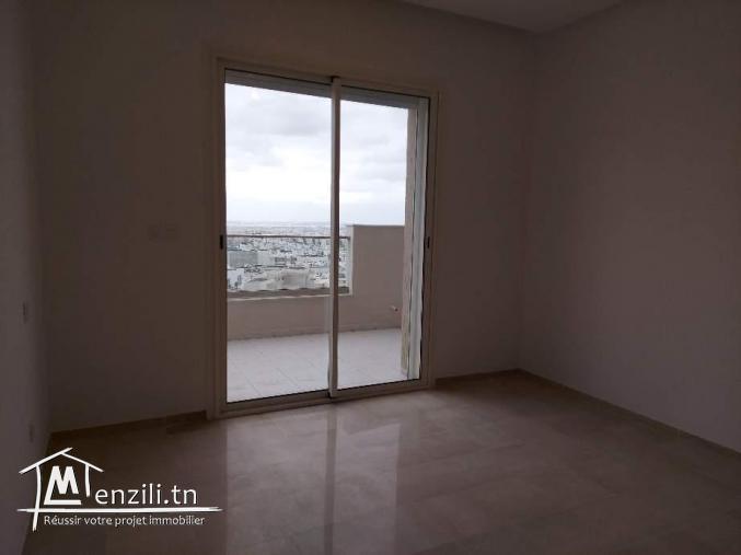 Luxueux S+1 tout neuf avec terrasse à Ennasr 2