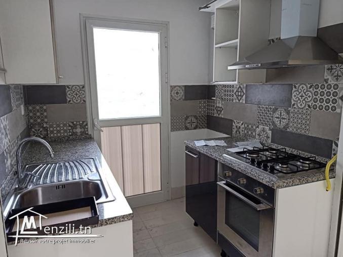 Luxueux S+1 neuf à Ennasr 2