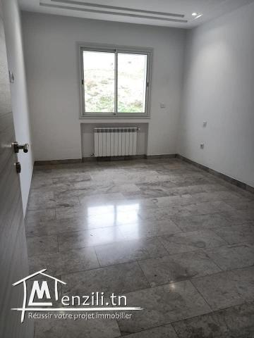 Luxueux S+1 neuf à Ennasr 2