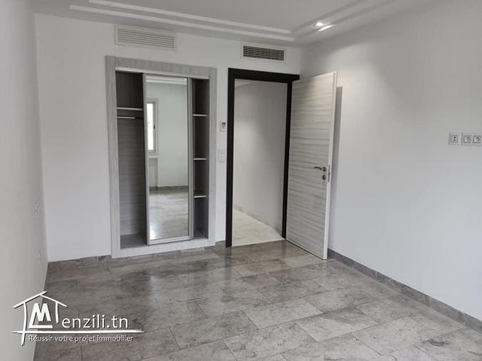 Luxueux S+1 neuf à Ennasr 2