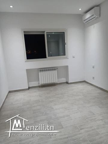 Luxueux S+2 Jamais Habité à Ennasr 2