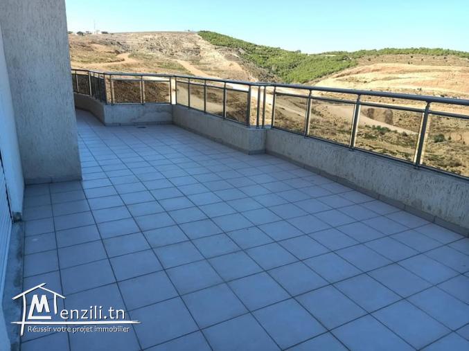 Luxueux S+3 tout neuf avec terrasse à Ennasr 2