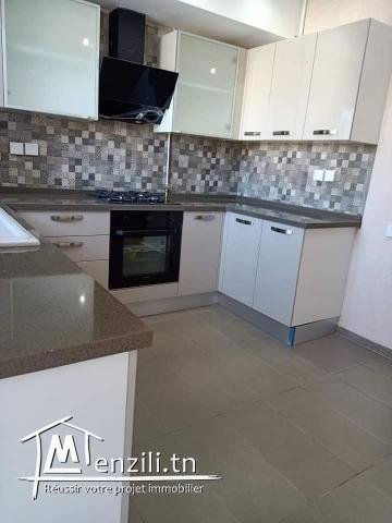 Luxueux S+3 tout neuf avec terrasse à Ennasr 2