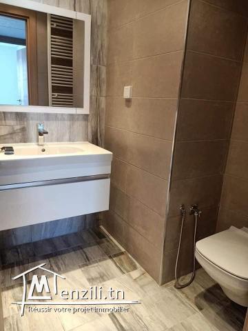 Luxueux S+3 tout neuf avec terrasse à Ennasr 2