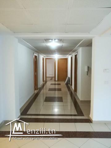 Spacieux bureaux 260 m² au Lac 1