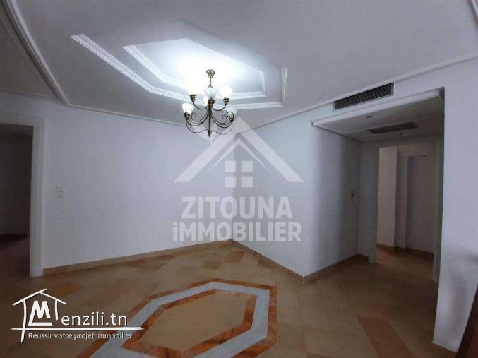 A vendre une villa de maître à cité Ennasr 2