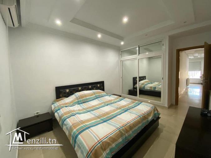 très beau triplex de 240m2 à Menzah 6