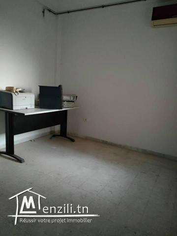 bureau réception de haut standing à centre urbain nord 340md