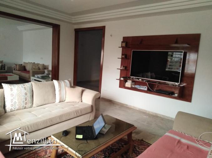 A vendre villa El ghazella face Ariana Essoghra  RDC+1étage2apparts S+2ch+1studio