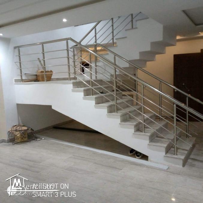 villa  Moderne neuf satnding Bourj Louzir  Cite Essahha