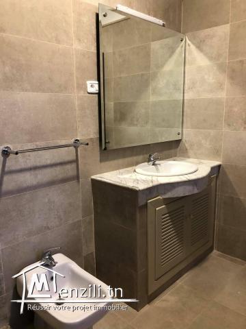 Etage de Villa à Menzah 5 180 m2