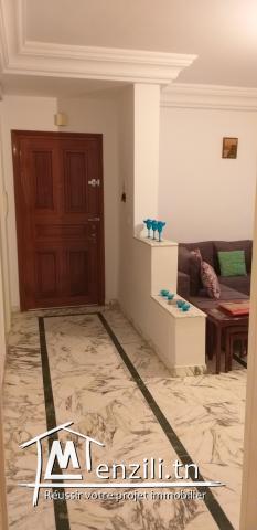 A vendre S+ 2  avec meubles à ENNASR 2 (Ave Hédi Nouira)