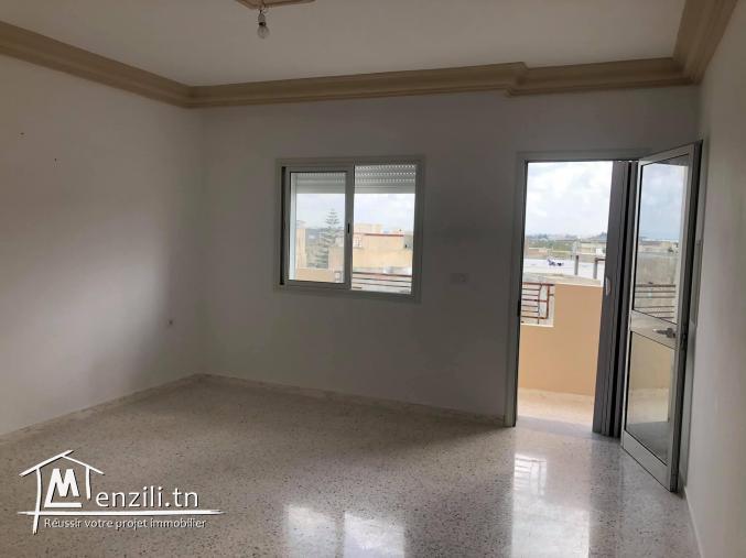 joli appartement au 3 eme etage