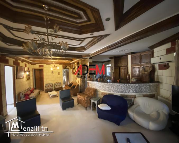 Joli RDC prés de la mer richement meublé