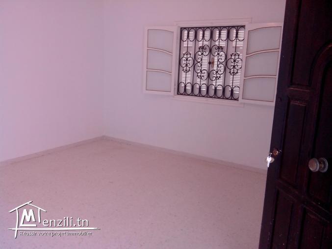 Villa 1er Etage  en face de la cité ben Mahmoud